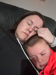 Boyfriend urinates in container due to dark fear