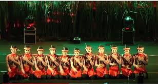 Tari saman merupakan tarian asal aceh, yang mirip dengan tari ratoh jaroe. 7 Ciri Unik Tari Saman Yang Perlu Diketahui Adityaparamas