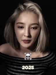 Nancy Momoland and Her Sister