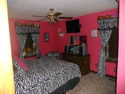 Zebra print bedroom ideas can be applied as references in how to decorate bedroom with splashes of zebra print color design. Zebra Print Room Zebra Print Bedroom Zebra Print Bedroom Decor Zebra Print Rooms
