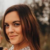 Lisa Sage's Instagram, Twitter & Facebook