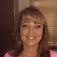 Jennifer Loza's Instagram, Twitter & Facebook