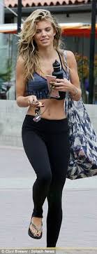 90210's annalynne mccord looked lovely in chilly new. Pin On Fashion