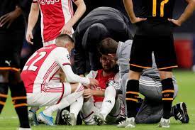 Blind, 29, felt dizzy during ajax's defeat against valencia and was taken for tests that revealed he. Good News On Daley Blind Has Started Training Again All About Ajax
