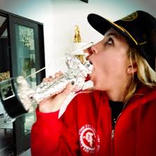 Bernadette Ho (@berniiho)