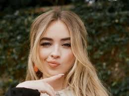 Esse Quiz Vai Mostrar Se Você Sabe Tudo Sobre A Sabrina Carpenter!