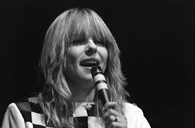 Music video by france gall performing babacar © 1987. Deces De France Gall Ses Plus Grands Tubes De La Poupee De Cire A Babacar Actu