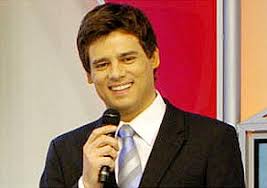 Celso portiolli agora tenho uma caixa postal se quiser pode lotar de presentes caixa postal assista à mais esta pegadinha do antigo topa tudo por dinheiro com celso portiolli! Celso Portiolli Renova Com O Sbt E Sai De Ferias Com A Familia Ofuxico