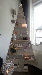 20 Unconventional Christmas Tree Ideas Pallet Christmas Tree Alternative Christmas Pallet Christmas