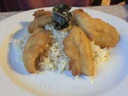 Il risotto al pesce persico è un primo piatto molto raffinato, realizzato proprio con il pesce persico che è un pesce di acqua dolce. Riso Con Filetti Di Pesce Persico Picture Of Ittiturismo Ristorante Mella Bellagio Tripadvisor