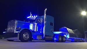 Now That S A Light Show Us Trailer Would Love To Repair Used Trailers In Any Condition To Or From You Contact Ustr Peterbilt Trucks Peterbilt 379 Big Trucks