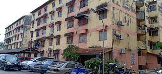 Ketua balai bomba dan penyelamat ampang, ariff mohamed kassim ketika dihubungi berkata, pihaknya menerima panggilan berkaitan masalah tersebut pada 11.20 pagi daripada penduduk flat itu. 40 Households Vacate Taman Keramat Permai Flats Block F After New Cracks Appear The Star