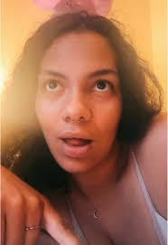 Annie C Henderson (@anniechenderson)