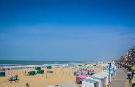 Der strand außerhalb de haan ist viel schöner, ohne restaurants und ohne promenade, natur pur. Webcam In De Haan Live Cam De Haan