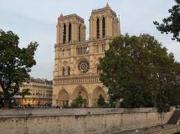 Située dans le centre historique de paris, à l'extrémité de l'île de la cité, sa construction débute au moyen âge. Catedral De Notre Dame En Paris Horario Precio Y Como Llegar