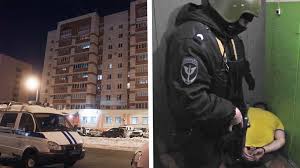Anews рассказывает, что известно о прошлом стрелка и его подготовке к нападению. Strelba V Kazani U Pogibshego Sotrudnika Rosgvardii Ostalis Zhena I Troe Detej Rt Na Russkom