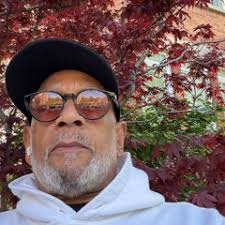 Stream Orenthius Shake music