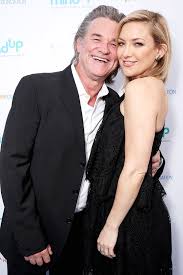 Goldie hawn's daughter kate hudson' is even more brilliant looking than her mom. Kurt Russell And His Adopted Daughter Kate Hudson From Marriage With Goldie Hawn Goldie Hawn Kate Hudson Kate Hudson Kurt Russell