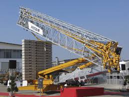 New Manitowoc Cranes Make Exciting North American Debut