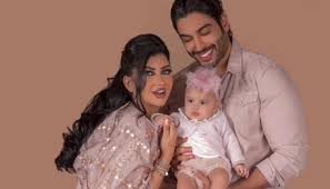 قبل أن نعرف كيف يتم حقن الشعر بالبلازما يجب أولا أن نعرف ما هي البلازما، وكيف تعالج الشعر. Ø®ÙŠØ§Ù†Ø© Ø²ÙˆØ¬ Ù…Ù„ÙƒØ© ÙƒØ§Ø¨Ù„ÙŠ ØªØªØµØ¯Ø± ØªÙˆÙŠØªØ± ÙˆØ£ÙˆÙ„ Ø±Ø¯ Ù…Ù† Ø£Ø­Ù…Ø¯ Ø§Ù„Ø³Ø§Ù„Ù…