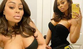 Blac Chyna shows off her sculpted face as she tries out a nude new make-up  look | Daily Mail Online