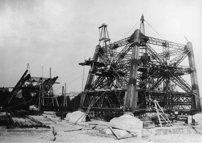 Image result for construction of eiffel tower"