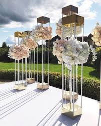 Gold Floral Stand Wedding Centerpiece Wedding Flower Stand Etsy Flower Centerpieces Wedding Wedding Centerpieces Wedding Decorations