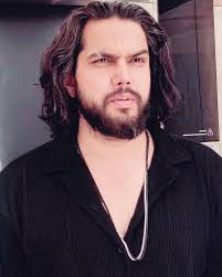 Patience.pause ✔️ . صَبر …..✌🏽 . #بازیگر #نیما_حمیدی #سینما