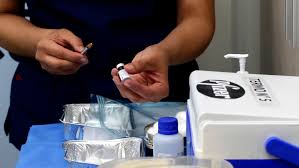 Jul 01, 2010 · en las sociedades occidentales el 80% de las litiasis están compuestas de oxalato y/o fosfato de calcio, siendo los otros tipos principales de acido úrico, estruvita (fosfatoamoniomagnesiano) y cistina. Presidente De Clinica Las Condes Denuncia Perdida De Vacunas En El Recinto Cooperativa Cl