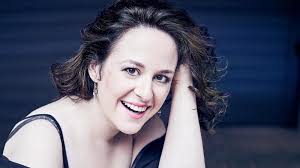 Marta Mathéu, una de les nostres millors sopranos líriques, tot esperant  Norma