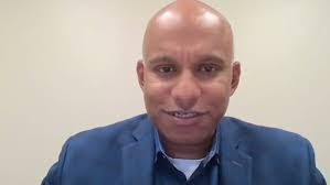 Ron Vidal's Instagram, Twitter & Facebook