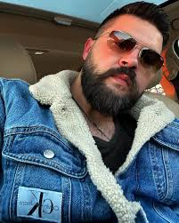 Burak Er's Instagram, Twitter & Facebook