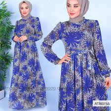 Desenli Sifon Kumasi Ile Hos Bir Gorunume Kavusan Elbise Ense Dugmesi Ve Sirt Fermuari Ile Konforlu Bir Kullanim Sunmaktadir Elbise Elbise Moda Stilleri Giyim