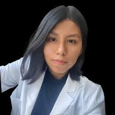 Fresia Miranda en LinkedIn: ¡Un peldañito más!😊 Hace dos semanas fue mi  ceremonia de colegiatura. Me…