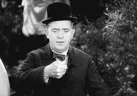Maudit Gif Find Share On Giphy Laurel And Hardy Stan Laurel Oliver Hardy Stan Laurel
