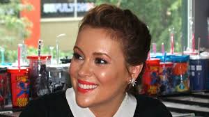 Последние твиты от alyssa milano (@alyssa_milano). Alyssa Milano Has Advice For Her Younger Self Street Roots