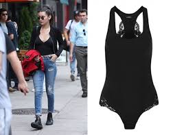 95 後模特兒們正流行泳衣外著，你敢試嗎？