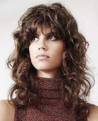 60 Lovely Long Shag Haircuts For Effortless Stylish Looks In 2020 Long Shag Hairstyles Long Shag Haircut Thick Hair Styles