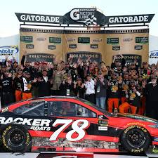 A few incidents happened during the race including a cut tire from kasey kahne early in ^ 2016 nascar sprint cup manufacturer standings & stats. Nascar At Kansas Recap 3 Winners 2 Losers From A Wild And Emotional Playoff Race Sbnation Com