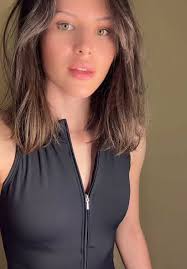 Bella Rowe Cranleigh