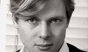 John Moulder-Brown Bilder, Poster & Fotos