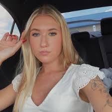 kaley clark (@kaleyyclark)