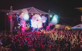 A rave party is usually a big party that is mostly conducted by youngsters (many hollywood movies on teenagers shows it) and will have disco jockeys (dj)/live performers. 4 Most Happening Rave Parties In Kasol So Kasol