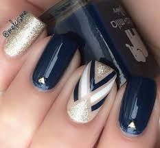 Azul mate combinado con azul brillante. Azul Marino Y Dorado Manicura De Unas Manicura Unas De Maquillaje