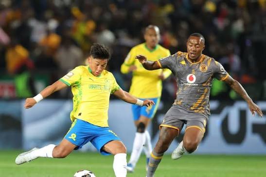 Chiefs host Sundowns in early-season heavyweight bout at FNB Stadium