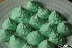 Meringues En Forme De Sapin De Noel Cake Factory De Tefal Click N Cook Meringue Recette Cake Cake