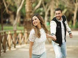 يشار إلى أن آخر أعمال منة عرفة مشاركتها في حكاية من حكايات. Ù…Ù†Ø© Ø¹Ø±ÙØ© ØªØ¹Ù„Ù† Ø®Ø·ÙˆØ¨ØªÙ‡Ø§ Ø¨Ø¹Ø¯ Ø§Ø±ØªØ¨Ø§Ø· Ø®Ø·ÙŠØ¨Ù‡Ø§ Ø§Ù„Ø³Ø§Ø¨Ù‚ Ø§Ù„Ø³ÙŠØ§Ø³ÙŠ