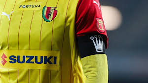Piotr i paweł cendrowicz, zbierają meczowe koszulki korony kielce. Apel Jacka Kielba Do Kibicow Korony Kielce Youtube