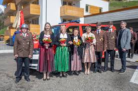 Die nächste passbehörde für zum beantragen eines personalausweises ist die bezirkshauptmannschaft lienz. Innervillgraten Ein Festtag Fur Die Ganze Gemeinde Osttirol Heute At