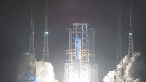 Der antrieb kann auch während des betriebs unabhängig von externer stoffzufuhr (beispielsweise oxidator). Langer Marsch 5 China Startet Seine Bisher Leistungsfahigste Rakete Gesellschaft Faz